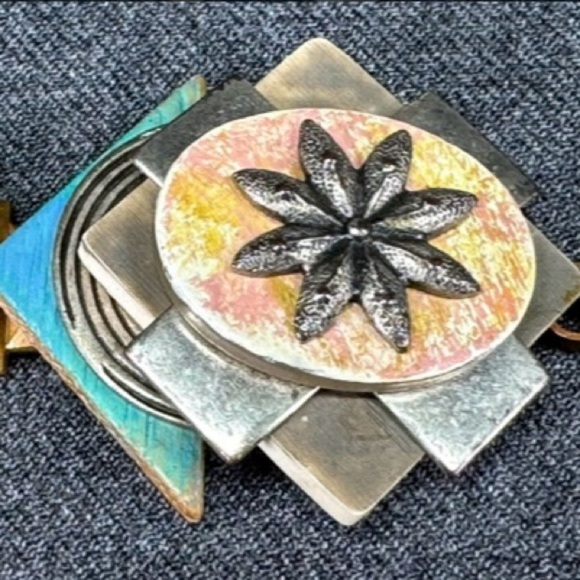 Vintage 1990s Artsy Boho Necklace Mixed Media Medallion flower with dangles 26” - Picture 5 of 10